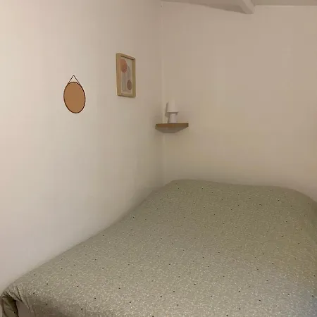 Appartement Coeur De Avec Cour Nîmes